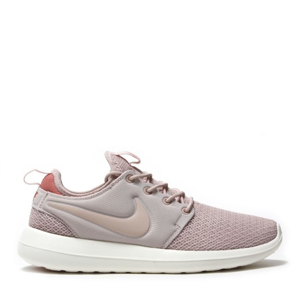 Nike Damen Roshe Two Rosa/Rosa-Rosa-Beige 844931-6...
