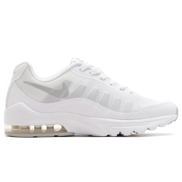 Nike Damen Air Max Invigor Weiß/Metallisch Silber...