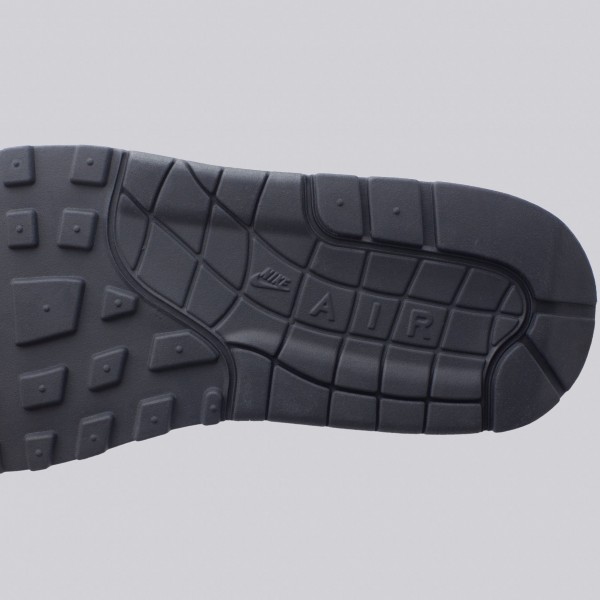 Nike Damen Air Max 1 Qs In Weiß/Gold/Schwarz 633737-100