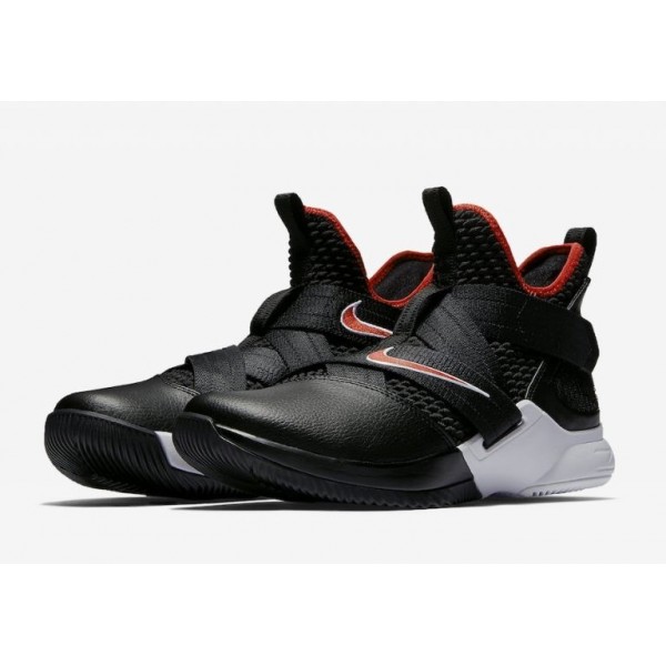 Nike LeBron Soldier XII Herren Basketball Schuh AO2609-001